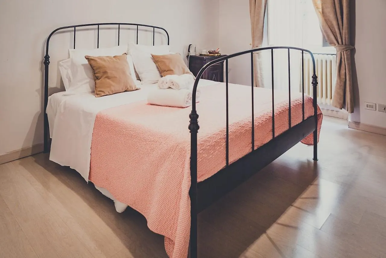 ** Bed & Breakfast Il Gattopardo Florence Italy